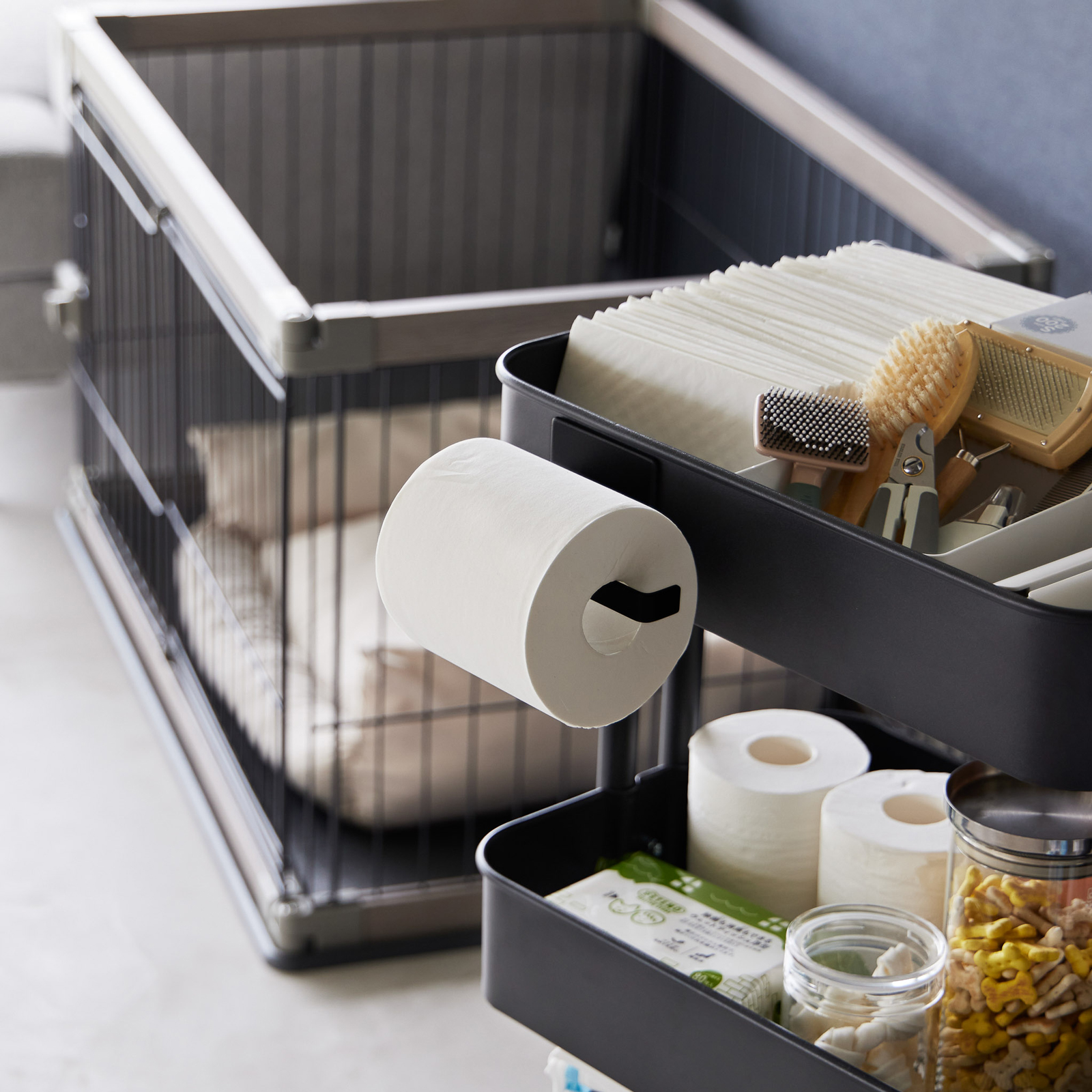 TOWER Magnetischer Toilettenpapierhalter schwarz 