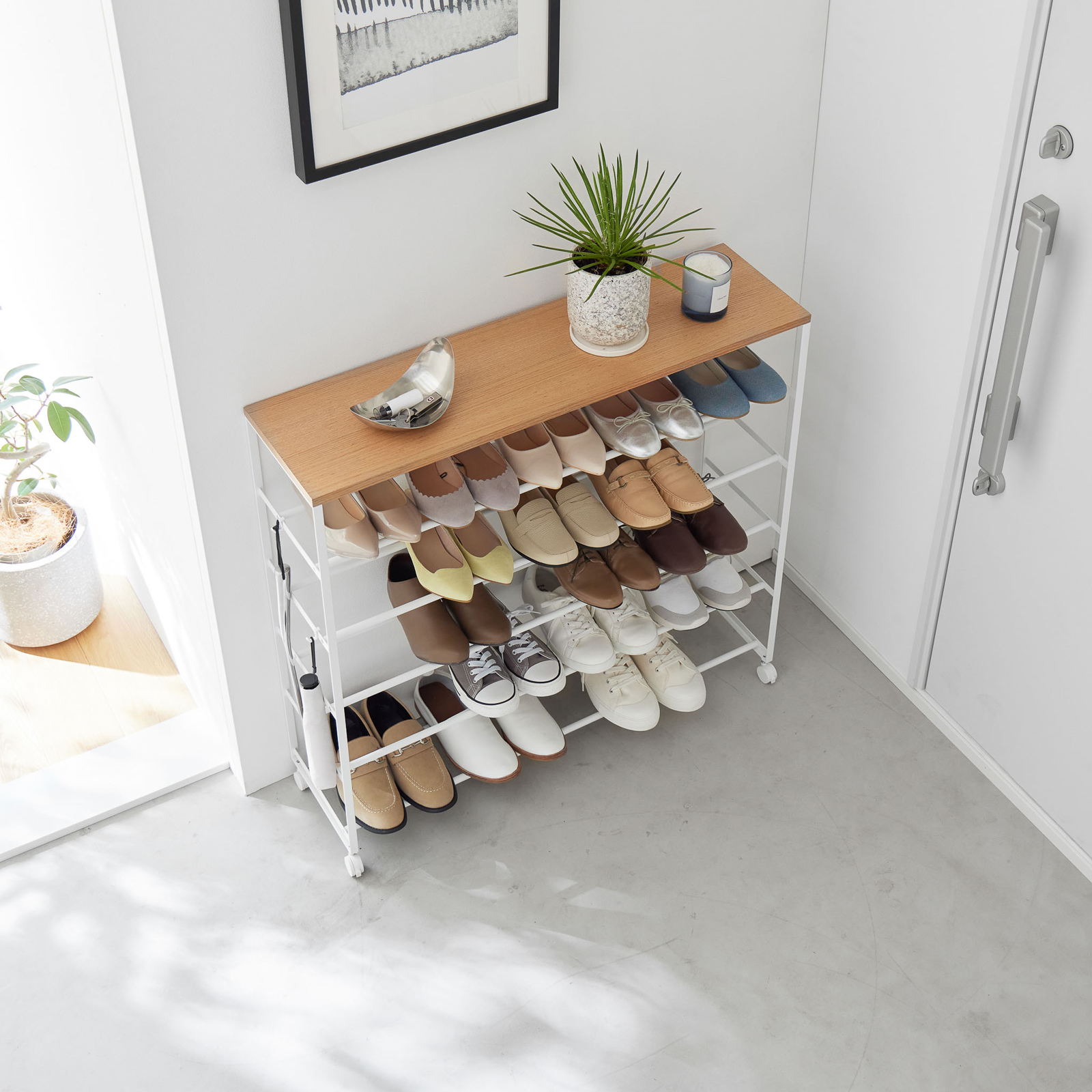 TOWER 5-stöckiges Schuhregal weiss  mit Holzablage und Rollen
