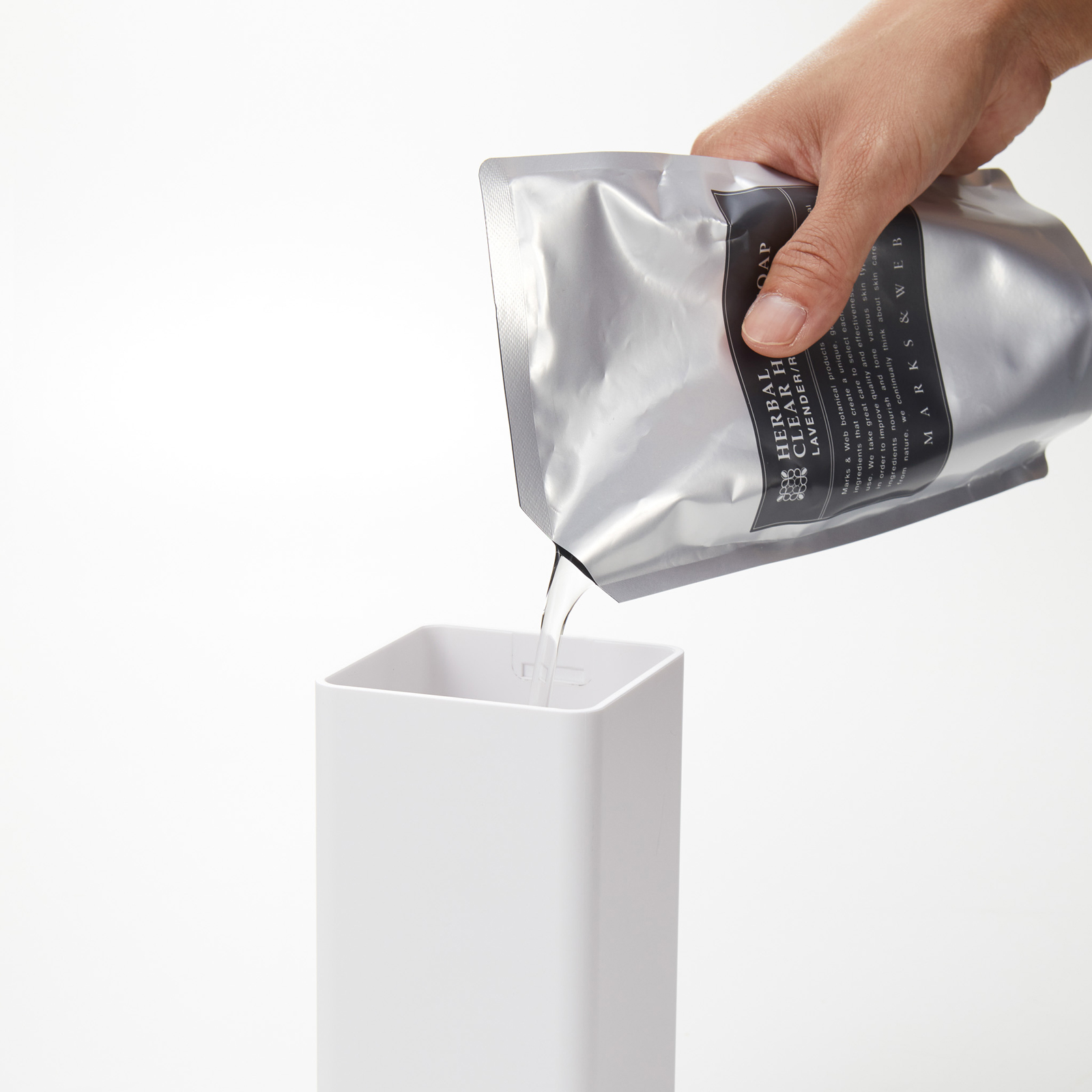 Magnetische Flasche TOWER weiss für Waschmittel und Seife