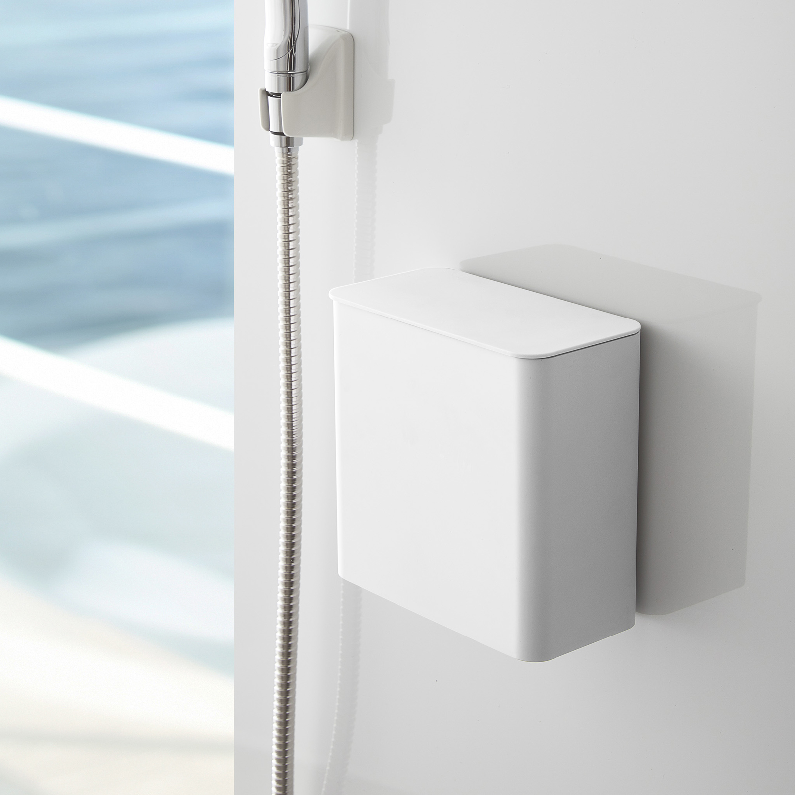 Magnetische Aufbewahrungsbox TOWER weiss für Wäschezubehör