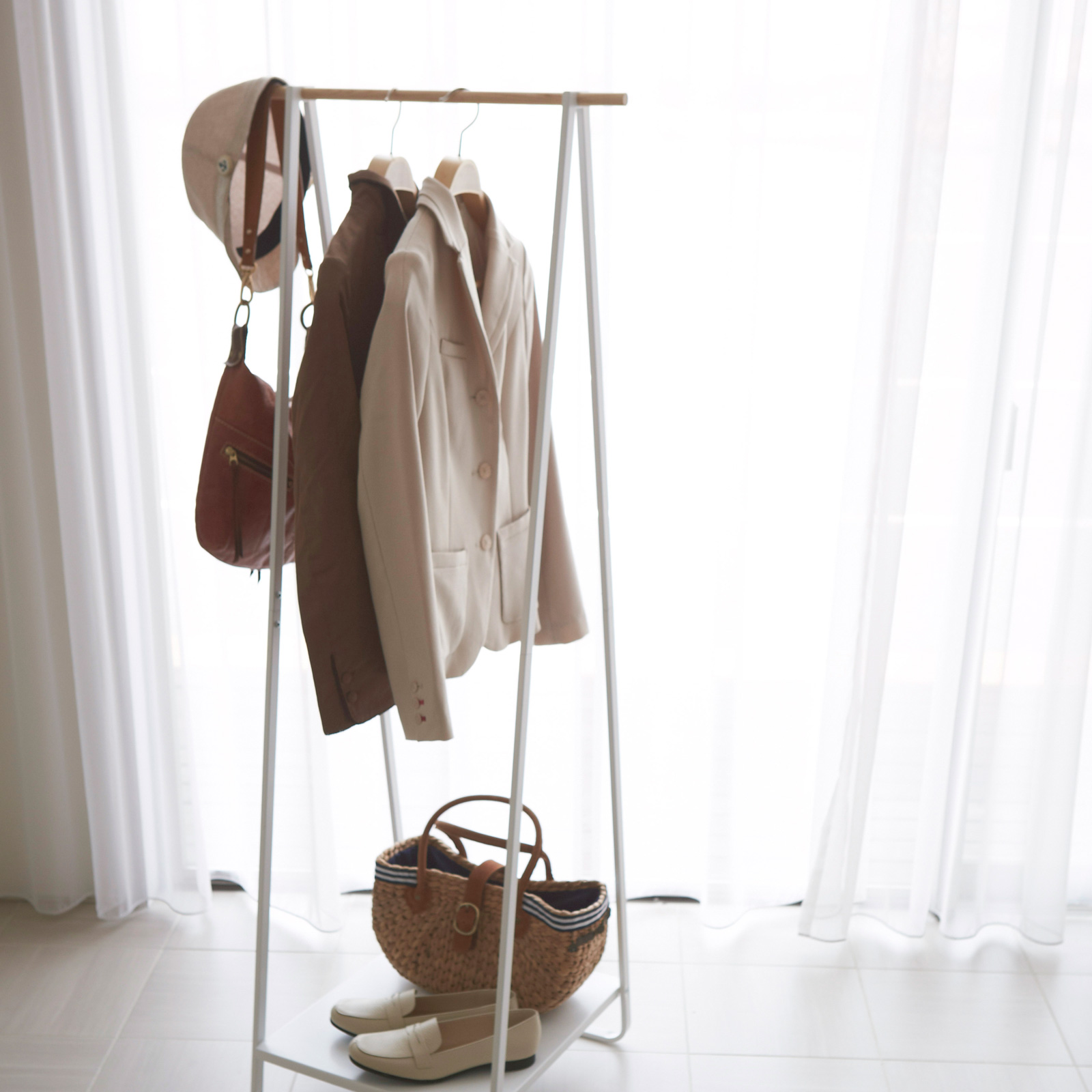 Garderobe TOWER weiss 