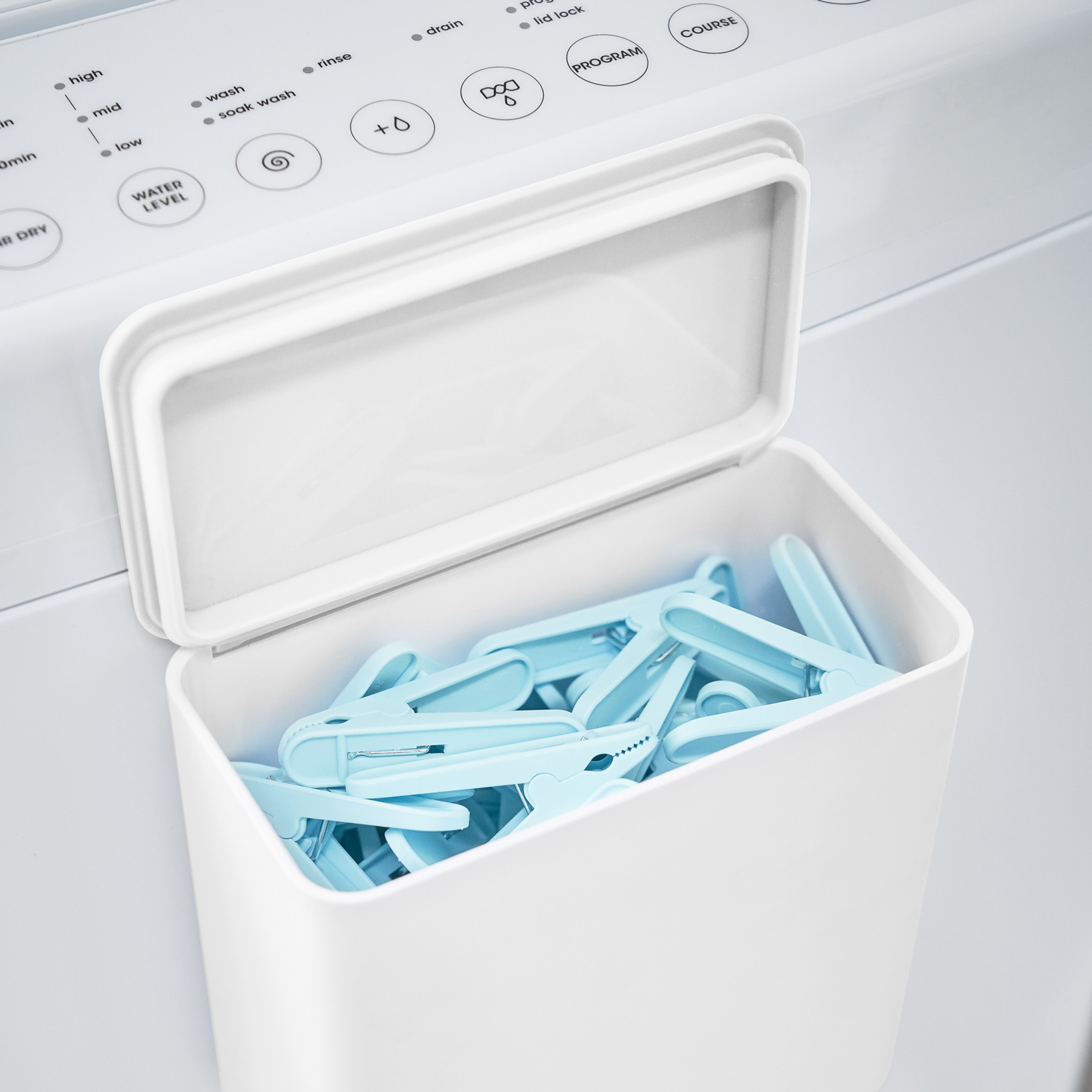 Magnetische Aufbewahrungsbox TOWER weiss für Wäschezubehör