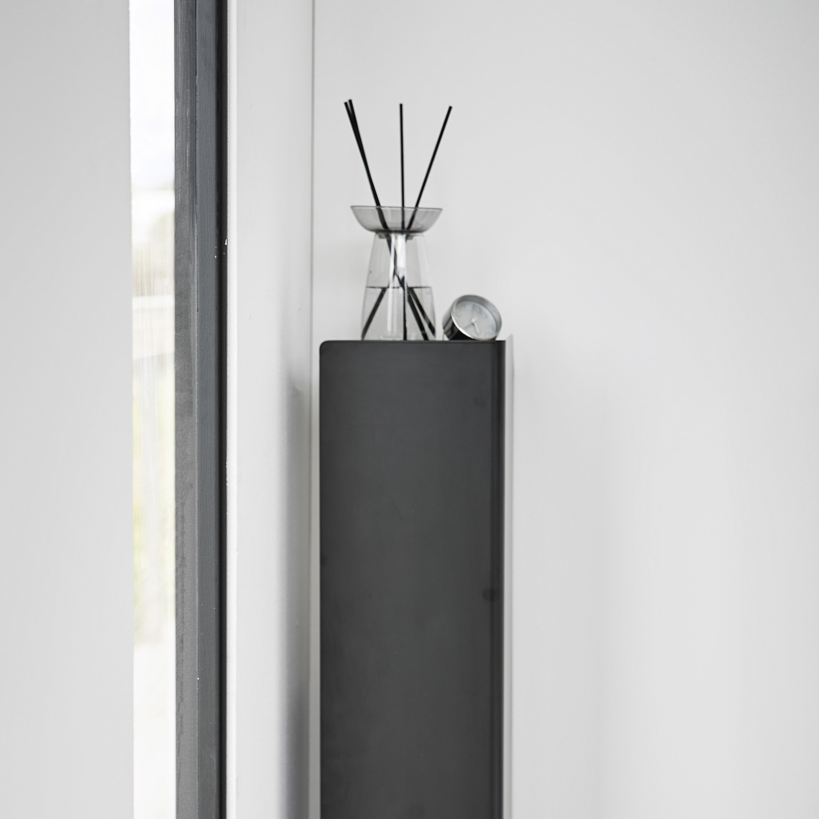TOWER Toilettenpapierhalter mit Rollen schwarz 
