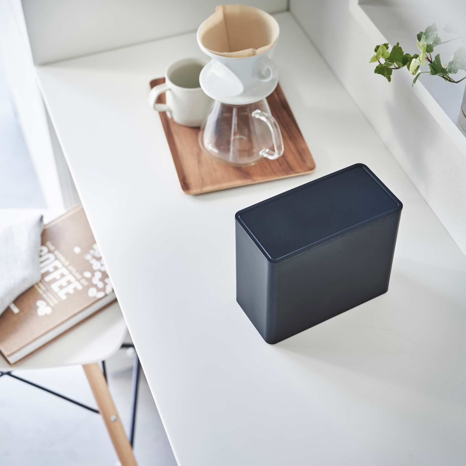 Kaffeefilterbox TOWER schwarz 