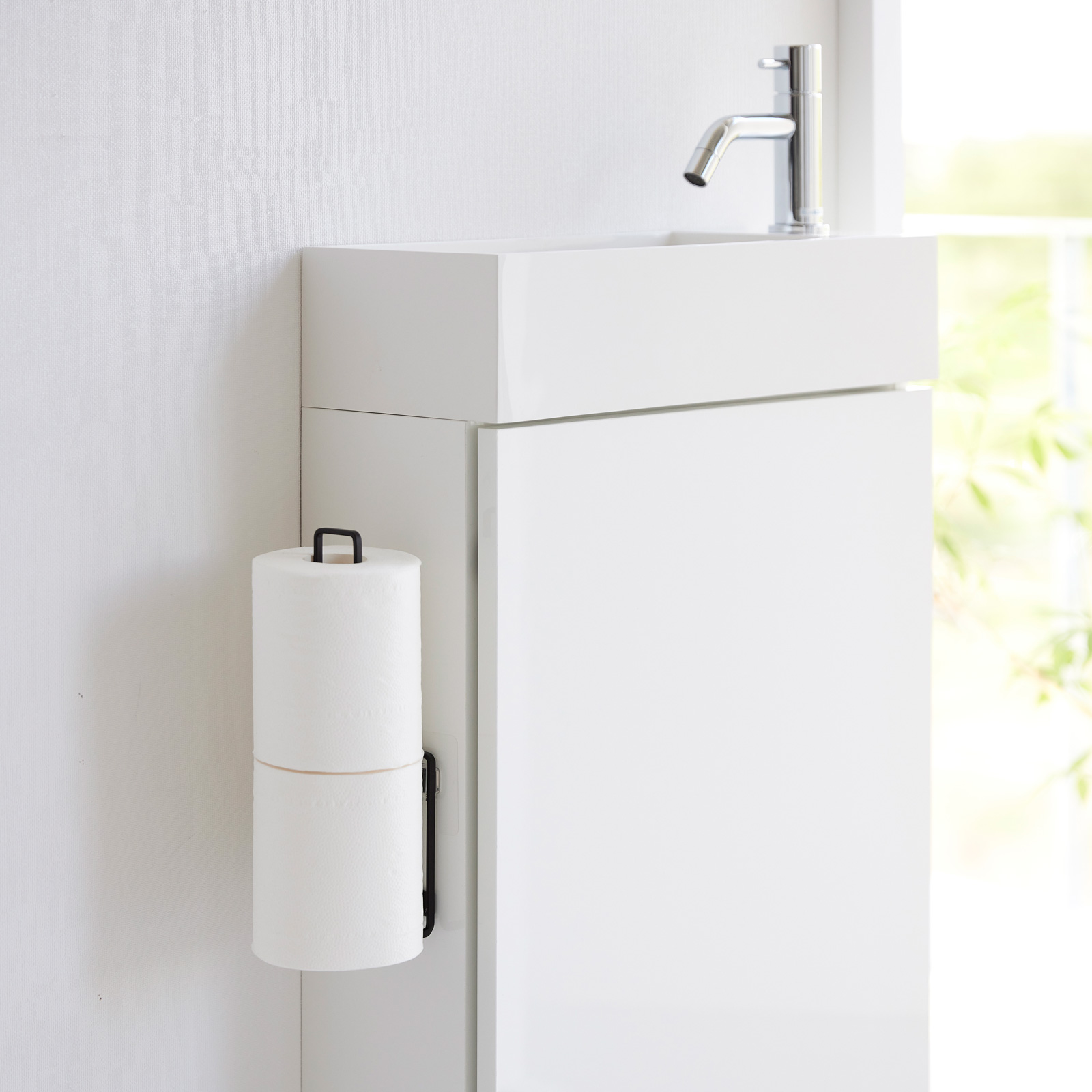 Klebehaken-Toilettenpapierhalter TOWER schwarz 