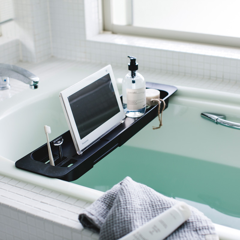 Ausziehbares Badregal TOWER schwarz für die Badewanne