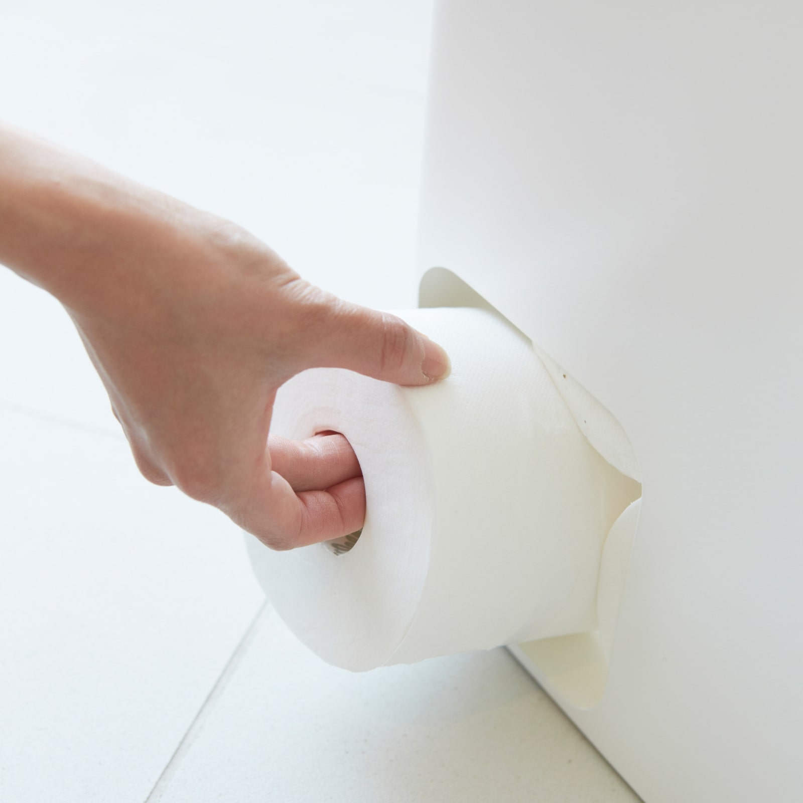 Toilettenpapierspender gross TOWER weiss 