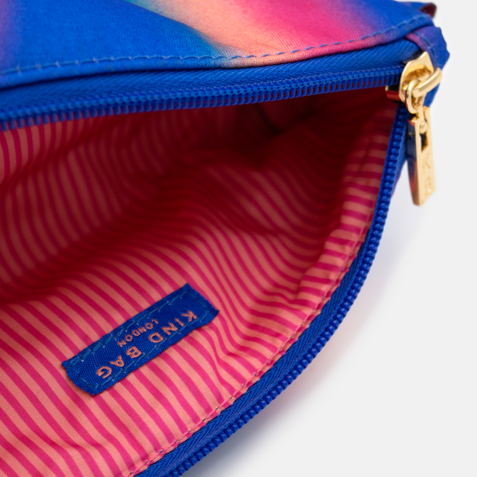 Essentials Case Aurora blue & pink 