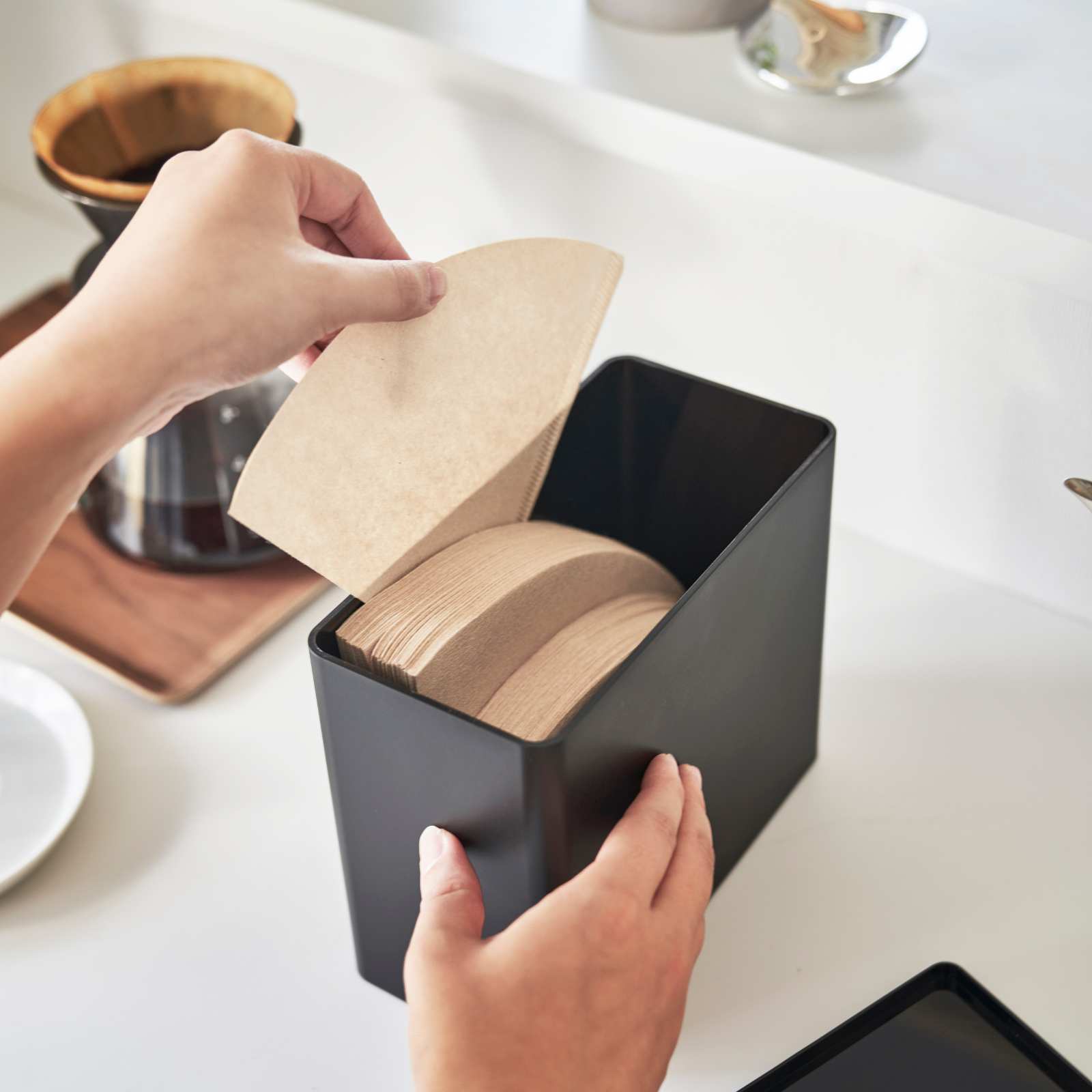 Kaffeefilterbox TOWER schwarz 