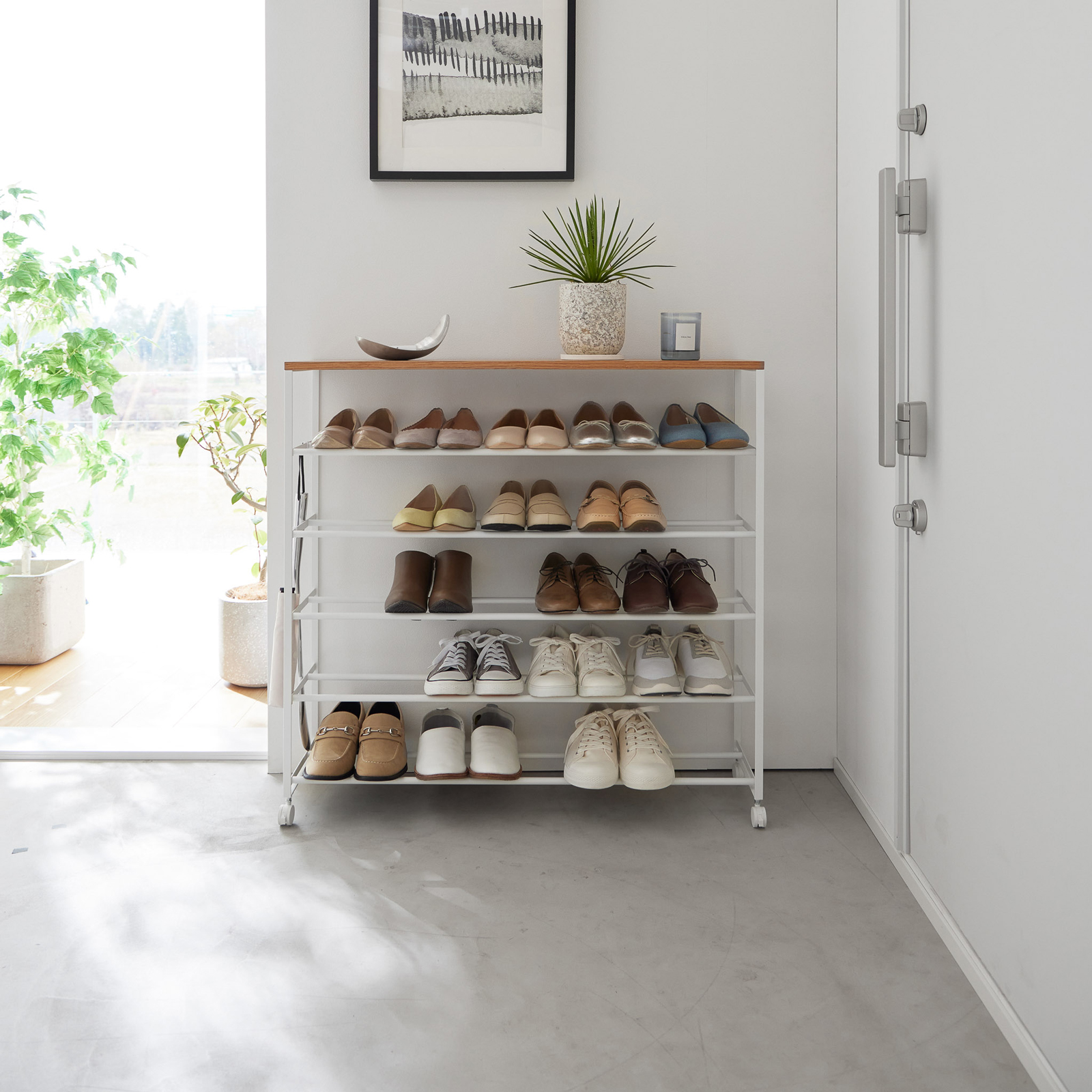 TOWER 5-stöckiges Schuhregal weiss  mit Holzablage und Rollen
