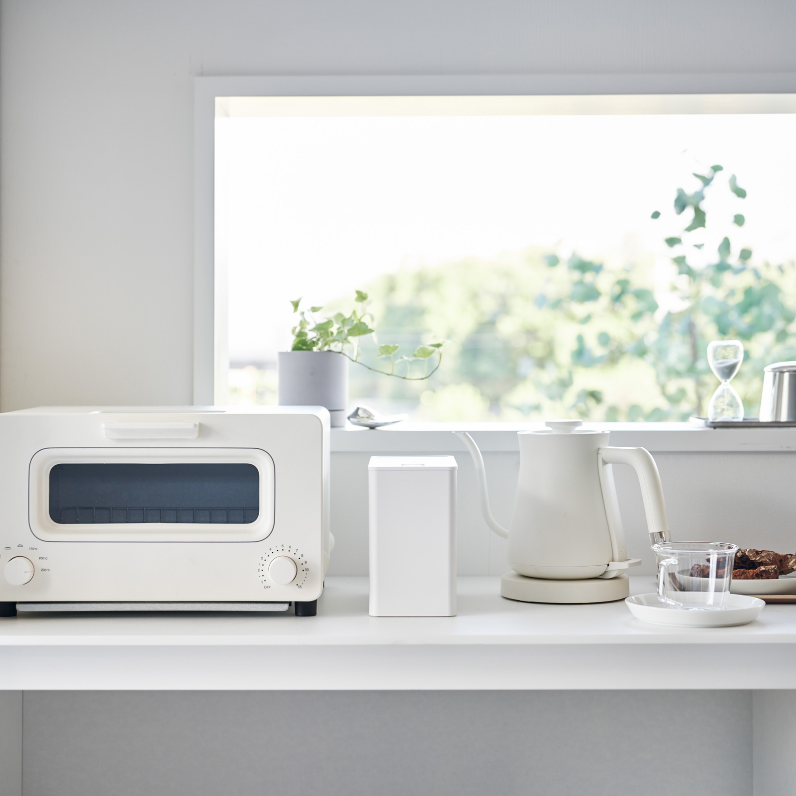 Luftdichte Kaffeedose TOWER weiss 