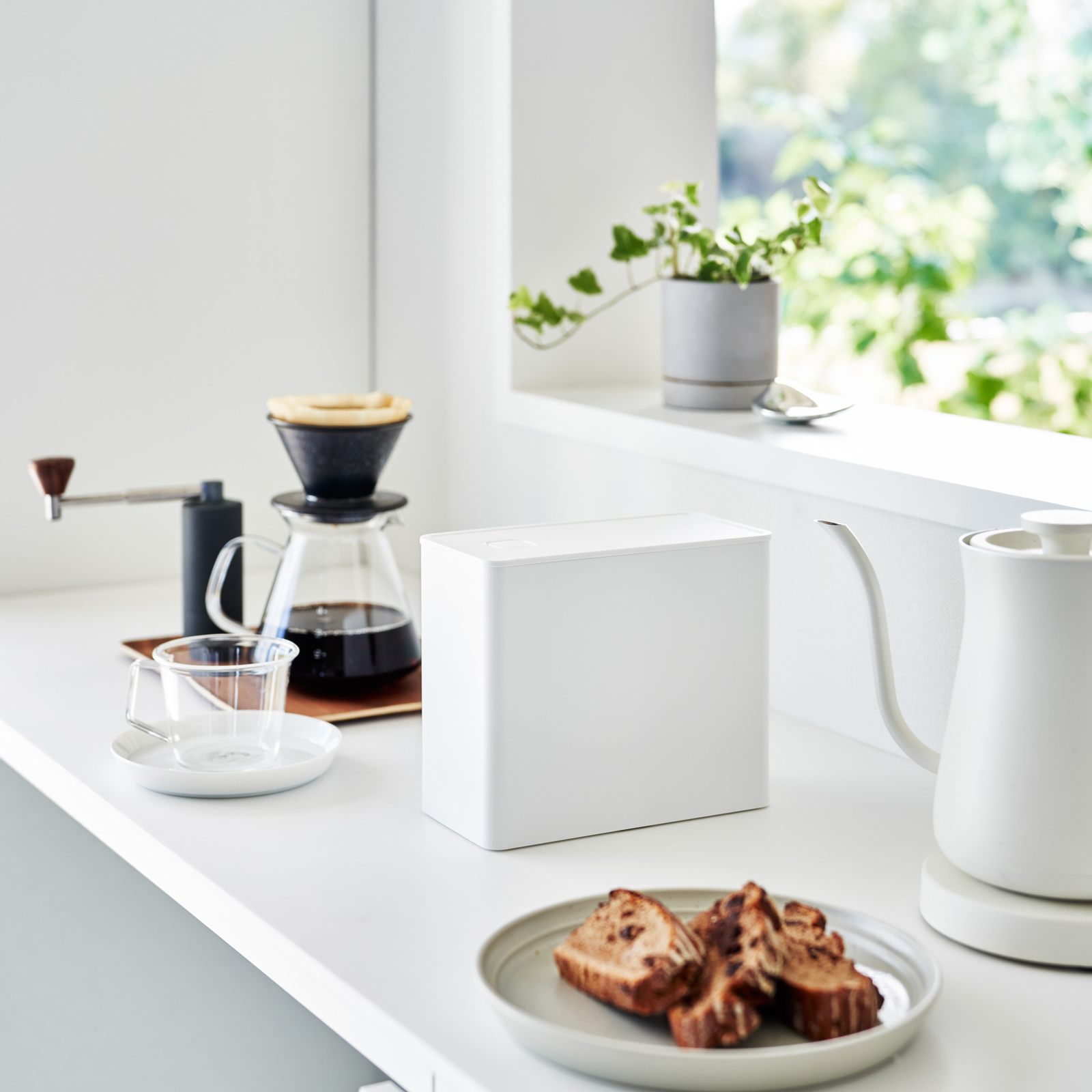 Luftdichte Kaffeedose TOWER weiss 