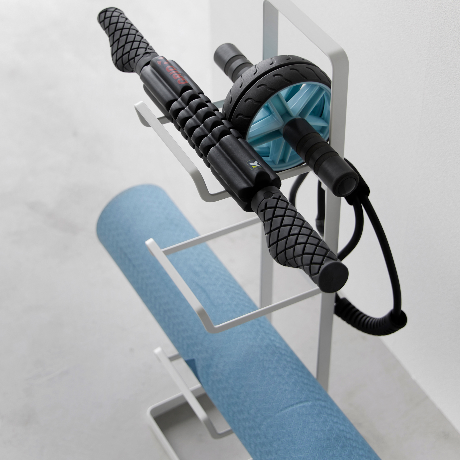 Fitnessgeräte-Ständer TOWER weiss 