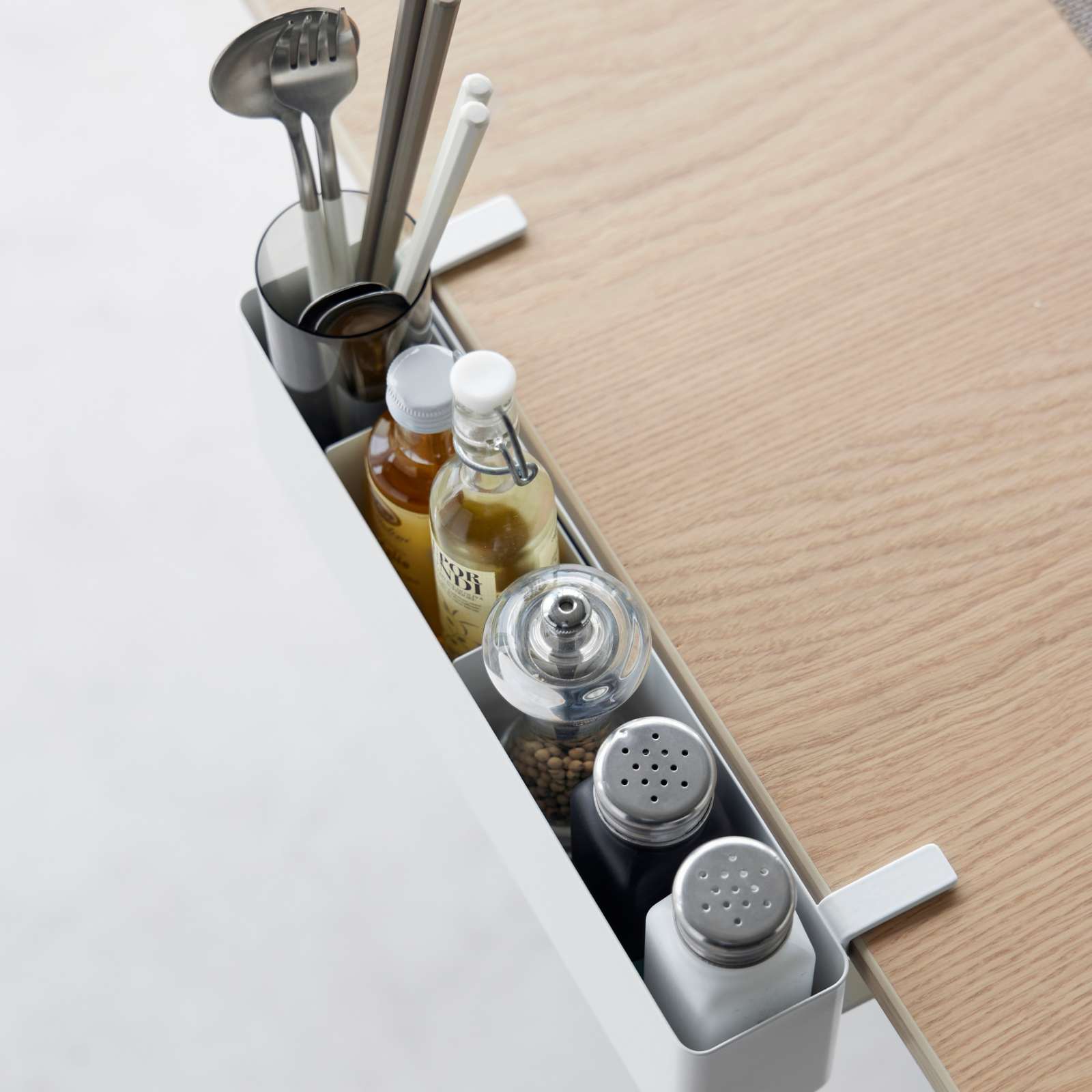 Schmaler Tisch-Klemm-Korb TOWER weiss 
