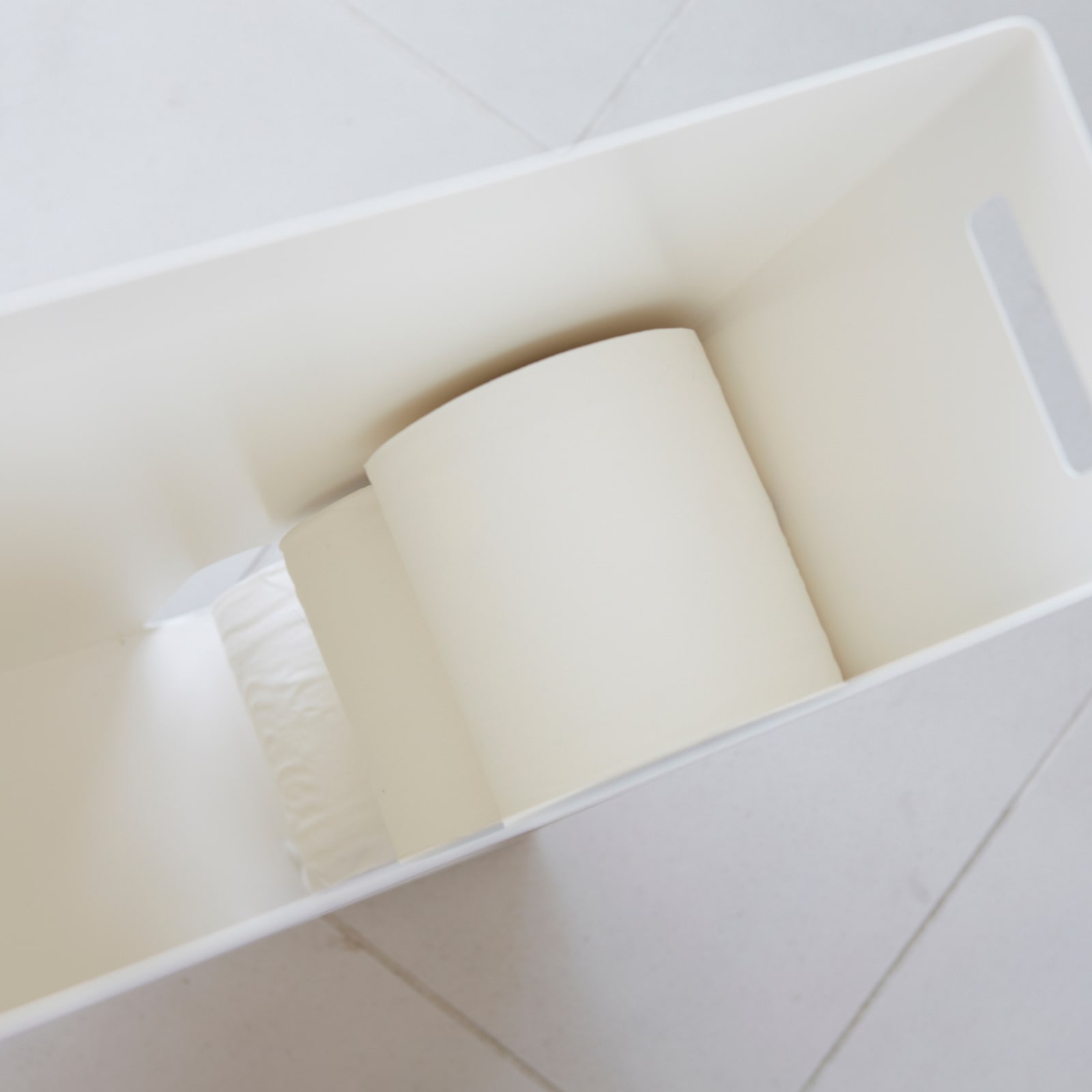 Toilettenpapierspender gross TOWER weiss 
