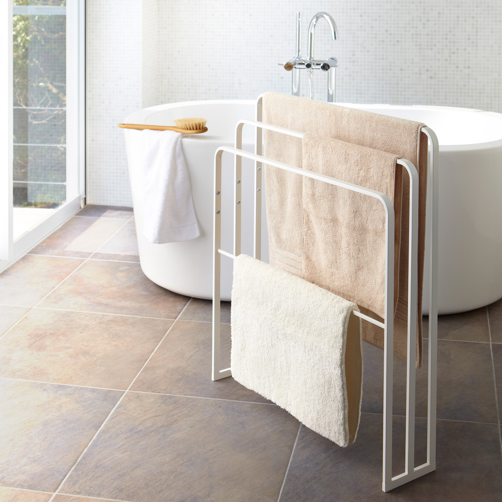 Badetuch-Halter TOWER weiss 