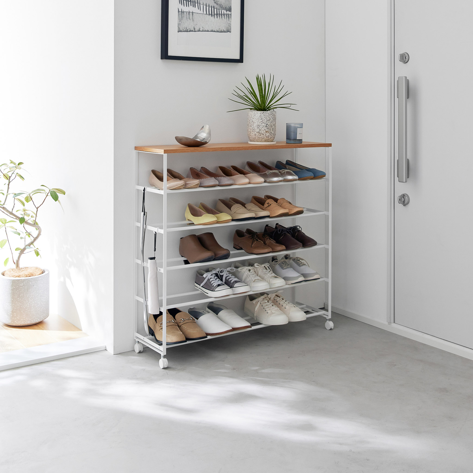 TOWER 5-stöckiges Schuhregal weiss  mit Holzablage und Rollen