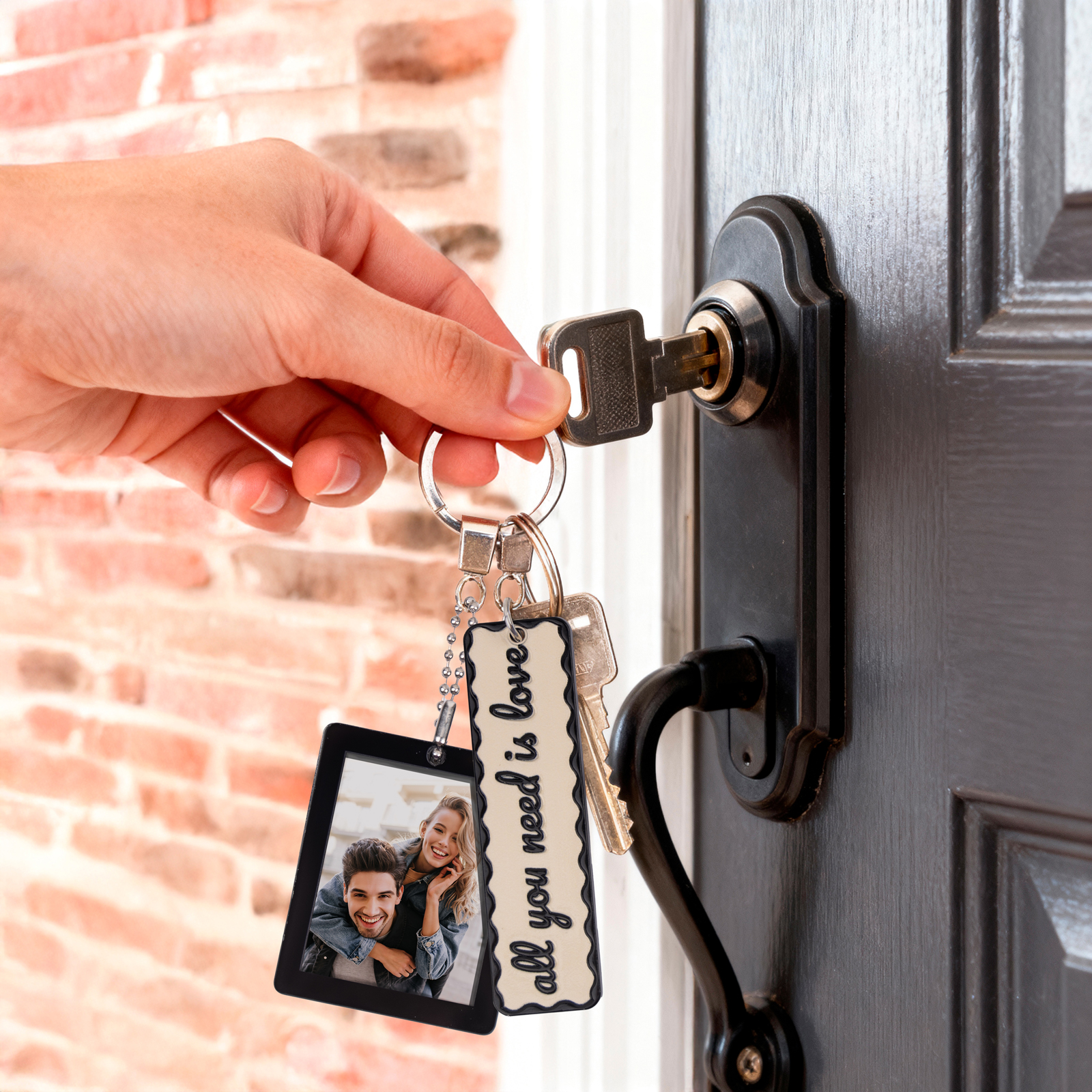 Keyring ALL YOU NEED IS LOVE 