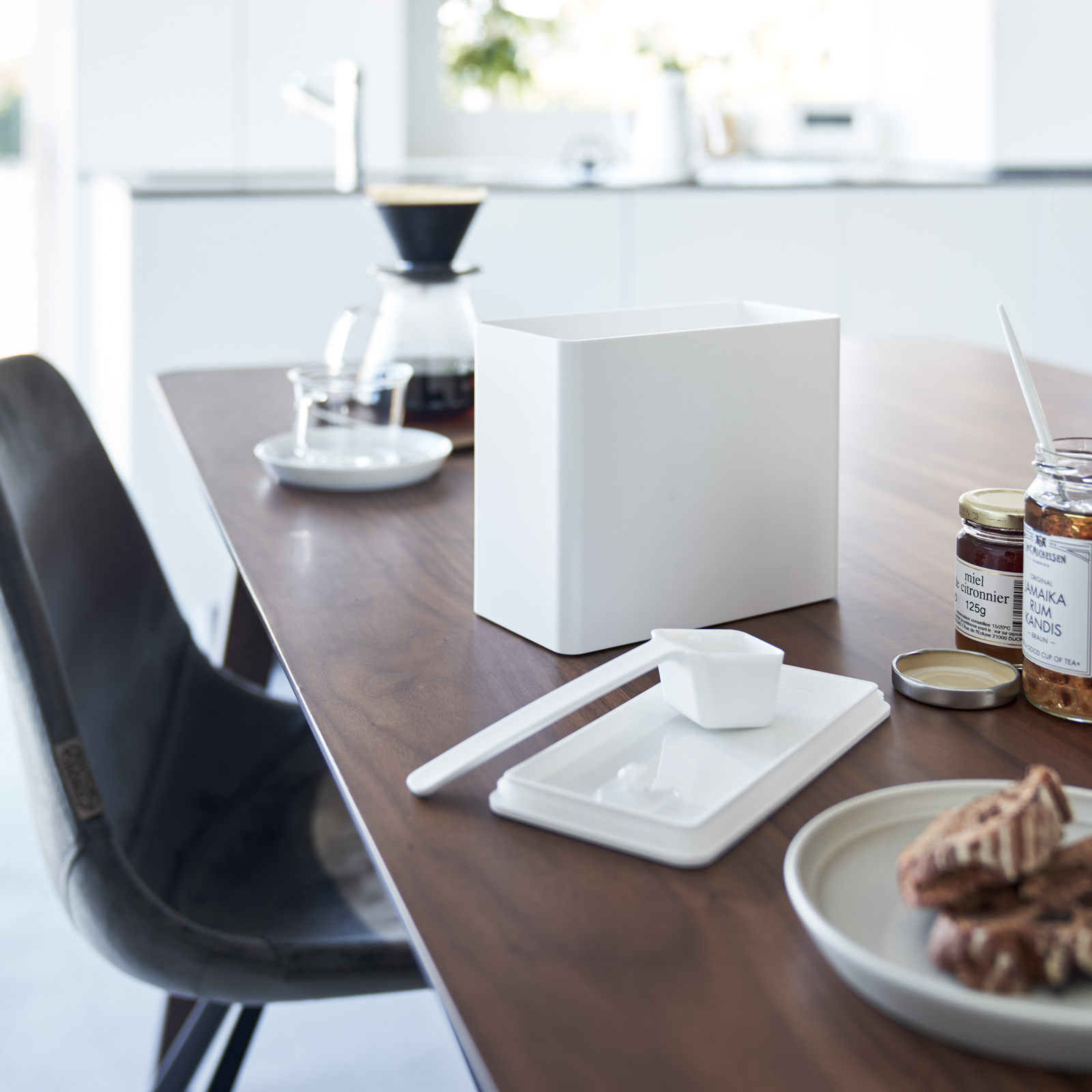 Luftdichte Kaffeedose TOWER weiss 