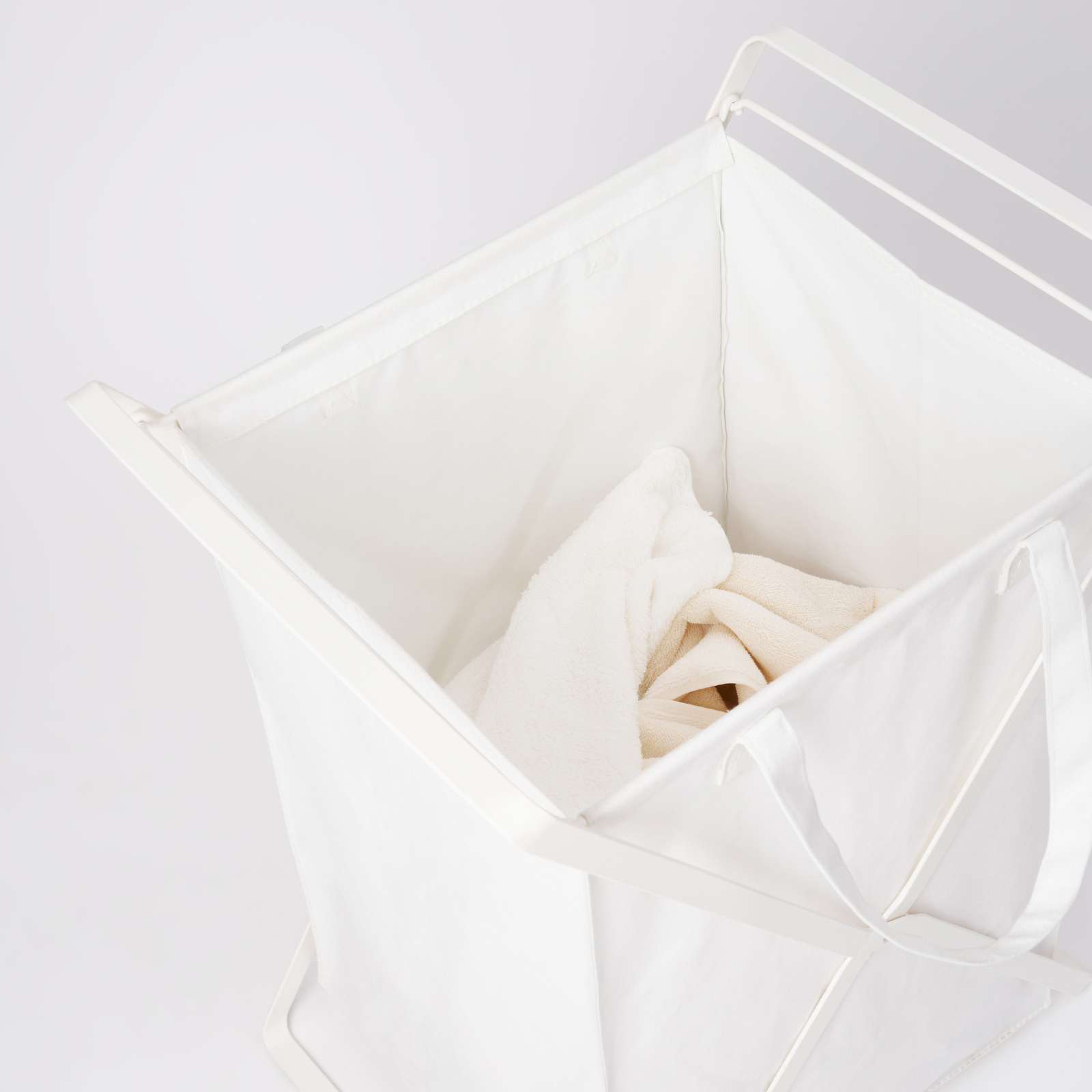Wäschekorb TOWER weiss mit herausnehmbarer Tasche 