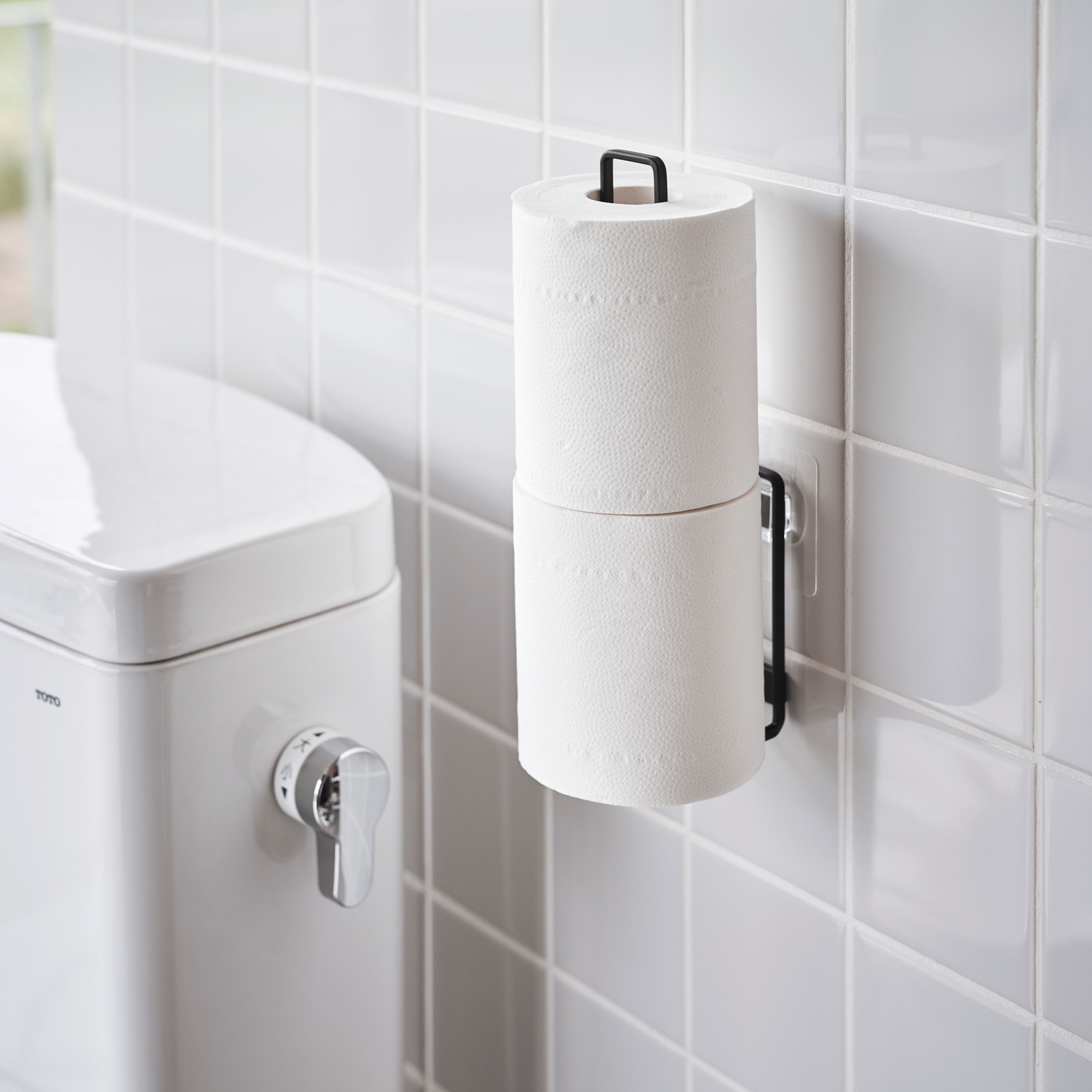 Klebehaken-Toilettenpapierhalter TOWER schwarz 