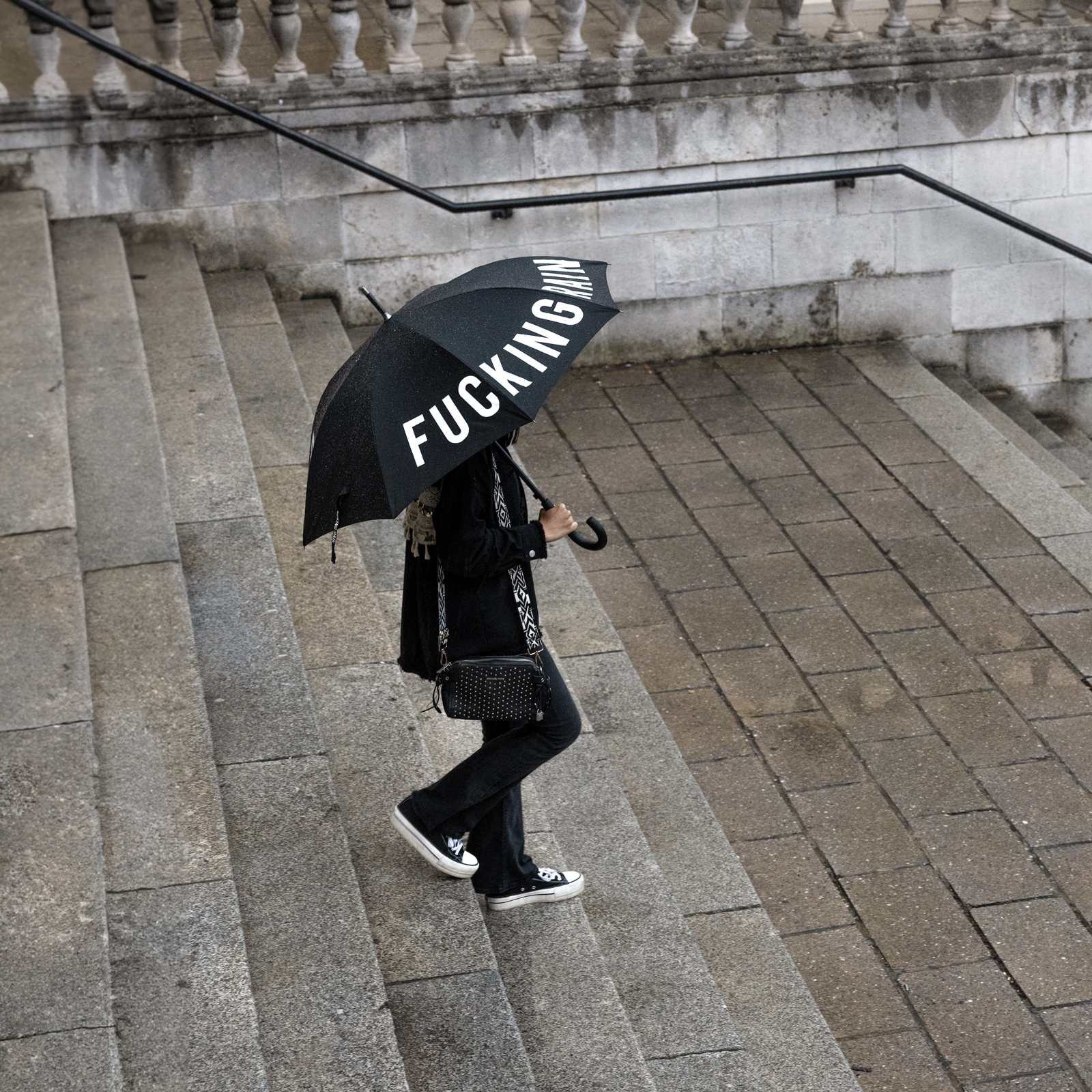 Schirm FUCKING RAIN schwarz 