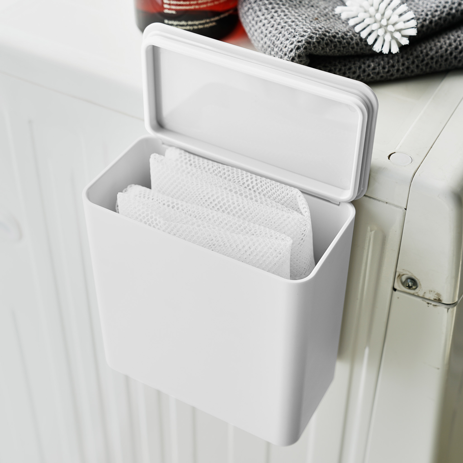 Magnetische Aufbewahrungsbox TOWER weiss für Wäschezubehör