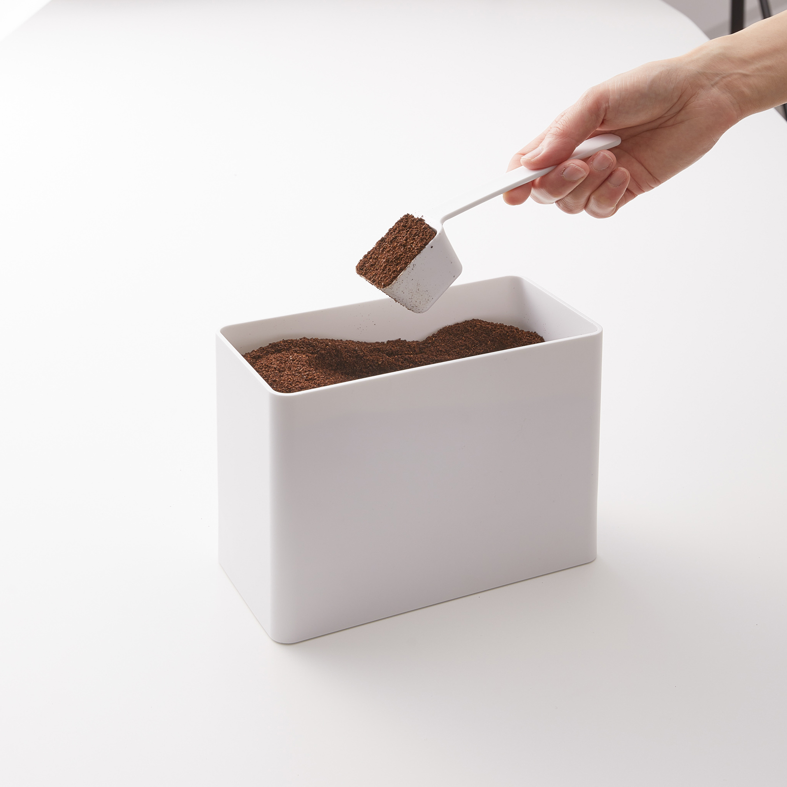 Luftdichte Kaffeedose TOWER weiss 