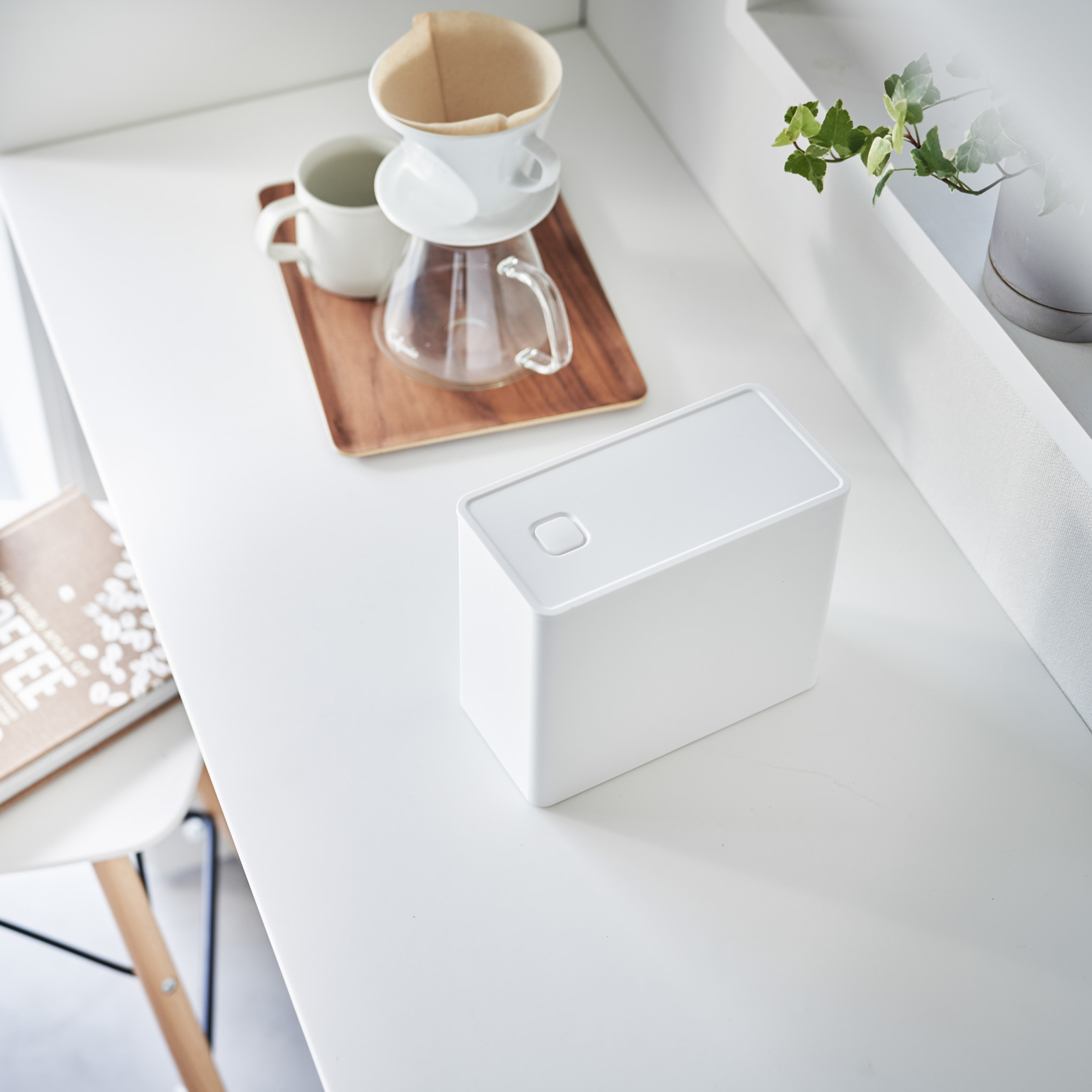 Luftdichte Kaffeedose TOWER weiss 