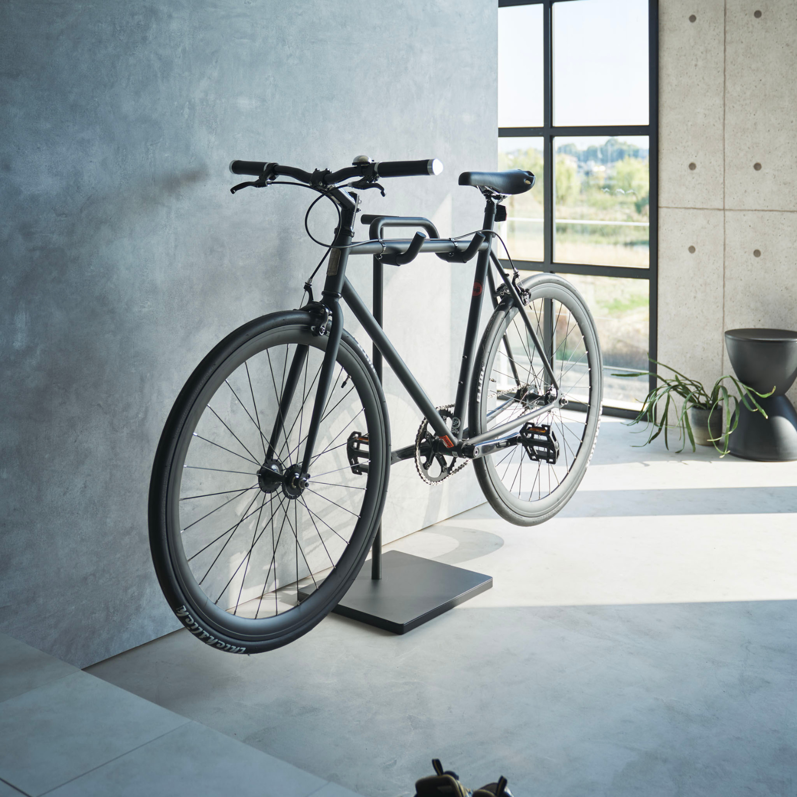 Fahrradständer TOWER schwarz 