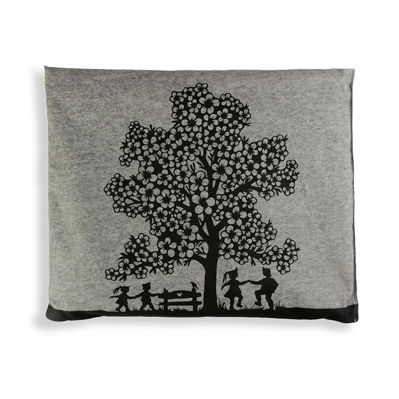 KIRSCHKERN-KISSEN Tree grau Scherenschnitt by Esther Gerber