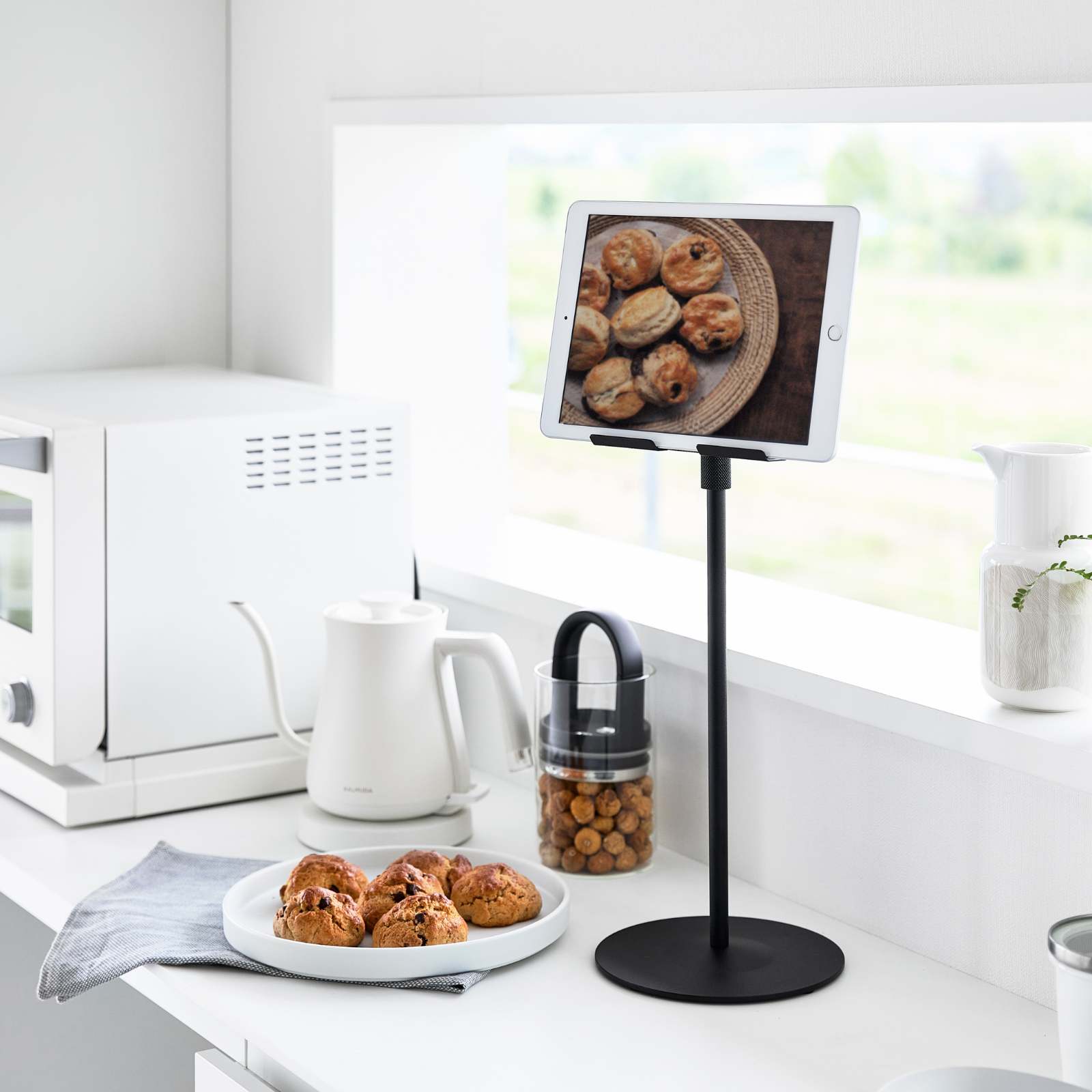 Höhenverstellbarer Tablet-Ständer SMART schwarz 